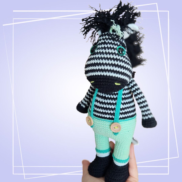 amigurumi-zebra-crochet-pattern_01.jpg