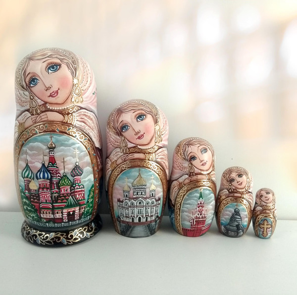 matryoshka-roly-poly-dolls.jpg