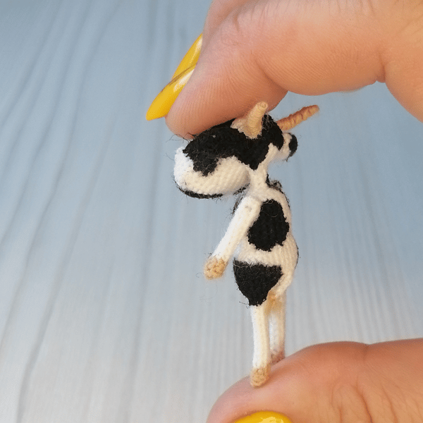 cow_figurine.jpg