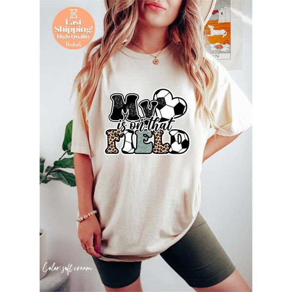MR-305202383017-my-heart-is-on-that-field-shirt-sports-mom-graphic-tee-gift-soft-cream.jpg