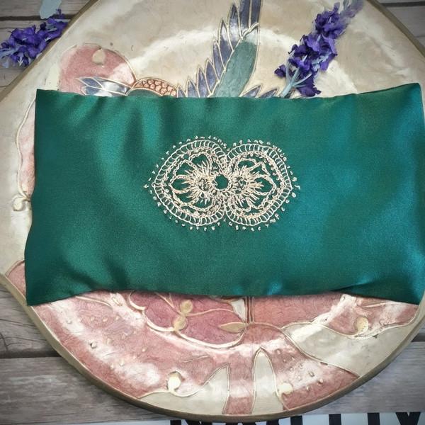 Scented weighted eye pillow for relaxation & sleep, Forest green mulberry silk case, Lavender and Fflaxseed.jpg