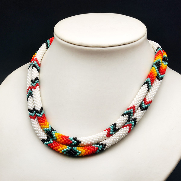 Versatile lanyard that can be worn as a necklace