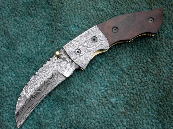 DAMASCUS kNIFE.JPG