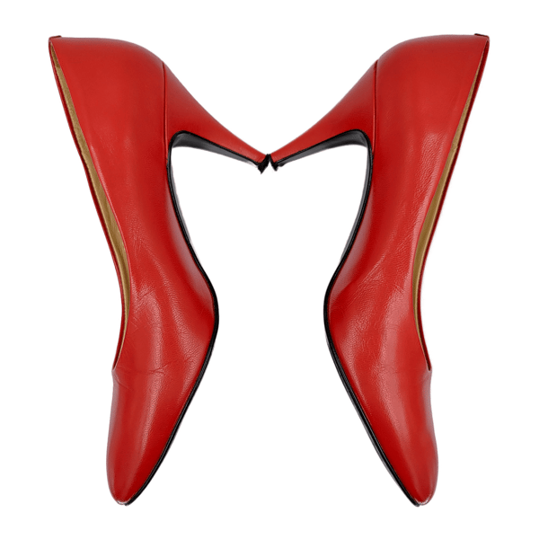 6 Vintage Womens Shoes USSR red RODAN Italy.png