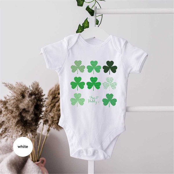 MR-862023165732-st-patricks-day-baby-bodysuit-clover-baby-onesie-st-image-1.jpg