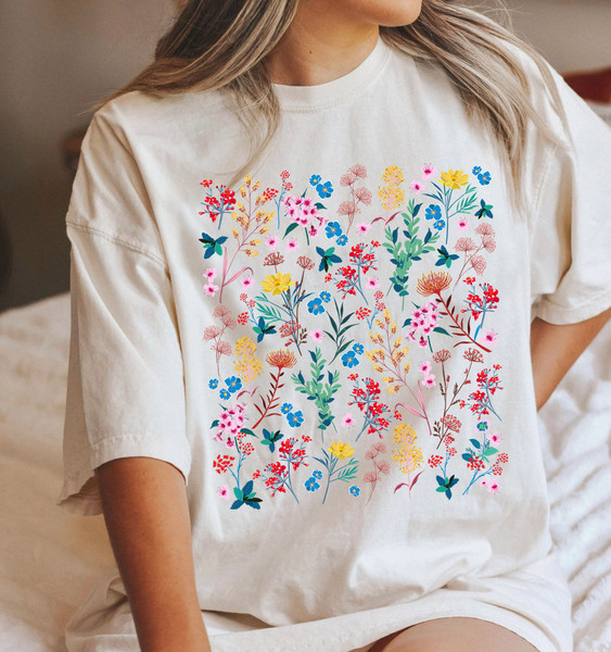 Wildflower Tshirt, Wild Flowers Shirt, Floral Tee, Flower Shirt, Gift for Women, Ladies Shirts, Best Friend Gift, Oversized, Comfort Colors - 7.jpg