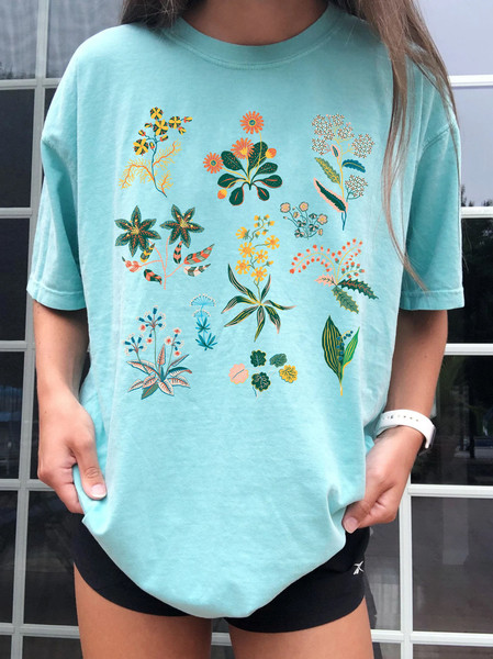 Wildflower Tshirt, Wild Flowers Shirt, Floral Tshirt, Flower Shirt, Oversized Women Tee, Ladies Shirts, Best Friend Gift - 8.jpg