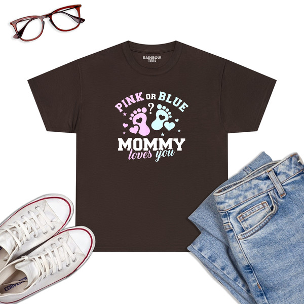 Gender-Reveal-Mommy-Mom-T-Shirt-Copy-Dark-Chocolat.jpg