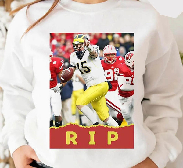 1-ryan-mallett-t-shirt-rip-ryan-mallett-shirt-ryan-mallett-1988-2023-shirt-ryan-mallett-memorial-1.jpg