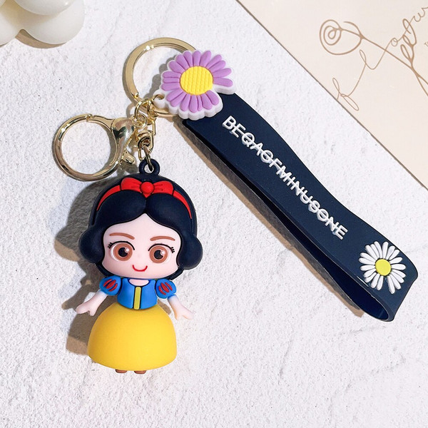 variant-image-color-snow-white-keyholder-5.jpeg