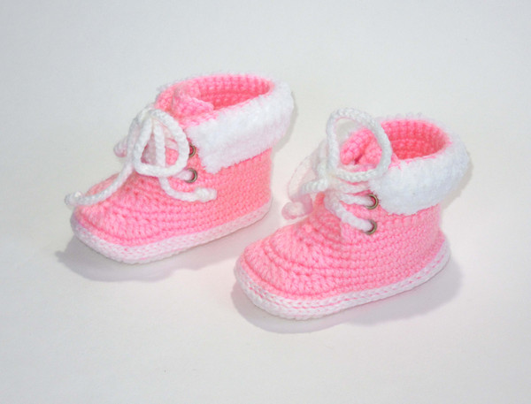 Pink crochet baby boots, Handmade baby shoes, Slippers, Soft baby footwear, Baby shower gift, Gender reveal party gift for baby girl, Newborn gift 2.JPG