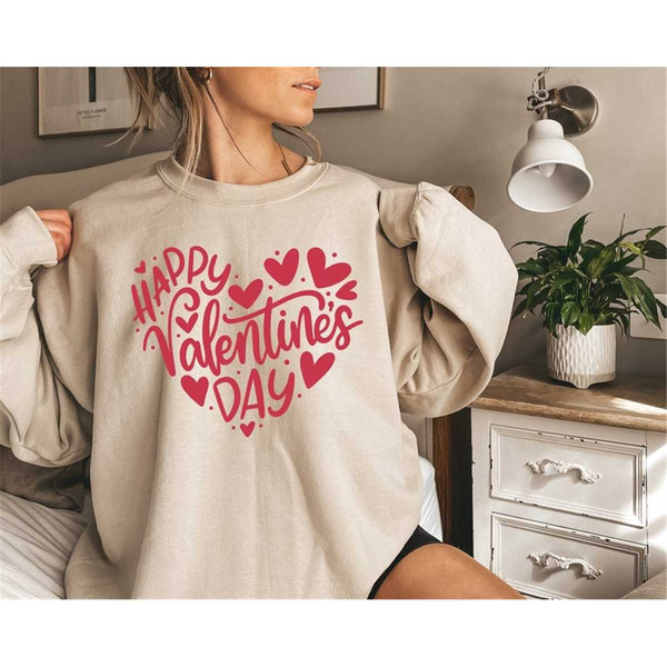 MR-8720239058-happy-valentines-day-sweatshirt-miss-valentine-sweatshirt-image-1.jpg