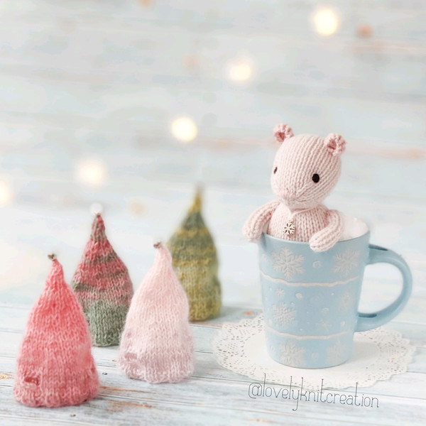 Christmas mouse knitting pattern, stuffed handmade mouse doll 04.jpg