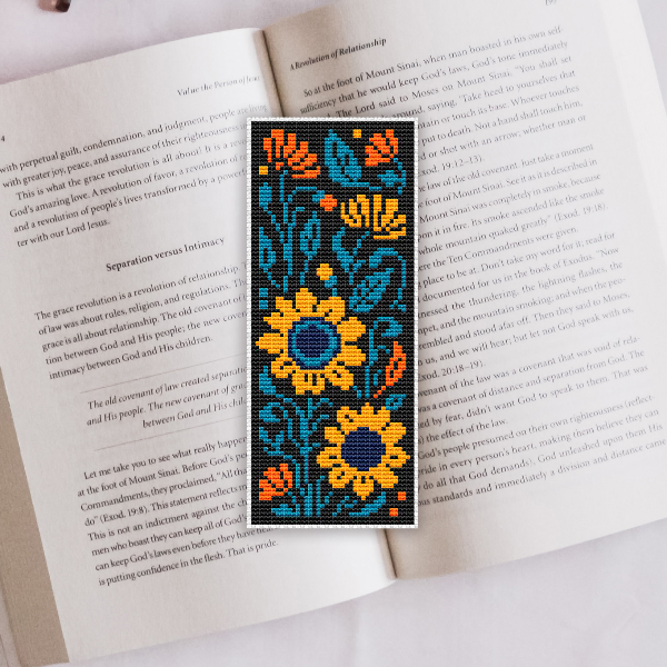 cute bookmark embroidery pattern