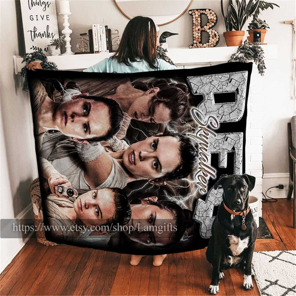 MR-1772023202740-rey-skywalker-blanket-rey-skywalker-photo-blanket-rey-image-1.jpg