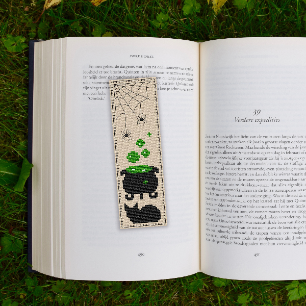 digital cross stitch bookmark pattern black cat