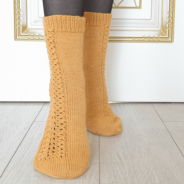 Socks Knitting Pattern, PDF Knitting Pattern, Women Socks Pattern, Knitted Socks.png