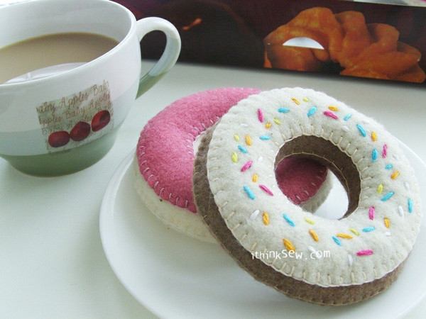 0006718_free-felt-duncan-donut-pdf-pattern.jpeg