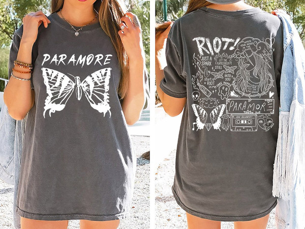 https://www.inspireuplift.com/resizer/?image=https://cdn.inspireuplift.com/uploads/images/seller_products/1691382450_ComfortColorsParamoreButterflyAlbumT-ShirtParamoreTattooSweatshirtParamore2023TourMerchMusicBandConcertHoodie-3.jpg&width=600&height=600&quality=90&format=auto&fit=pad