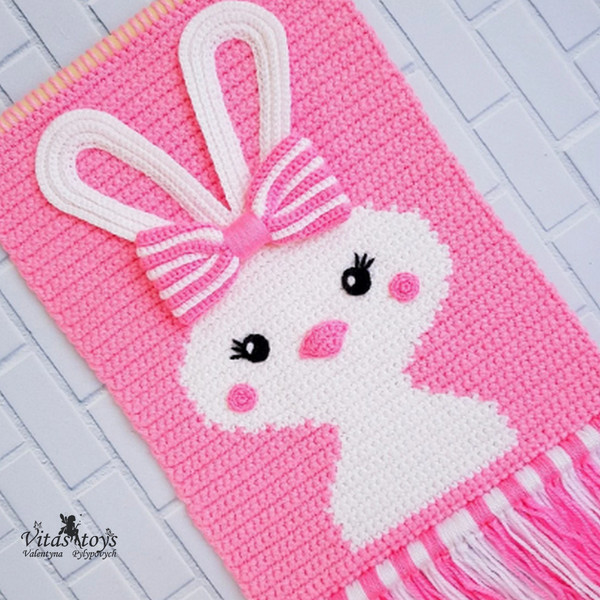 wall hanging bunny.png