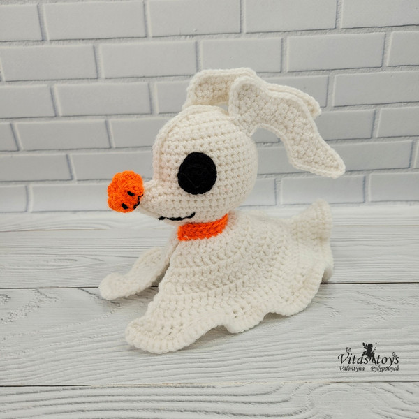 ghost crochet toy.jpg