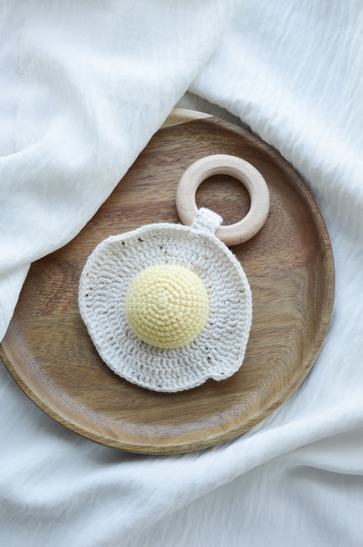 crochet egg.jpg