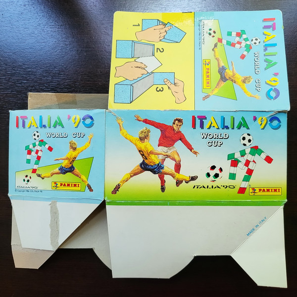 10 Panini Italia 90 FIFA World Cup 1990 Complete Sticker Album ORIGINAL.jpg