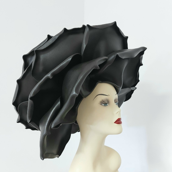 Giant gothic rose hat black style Halloween.jpg