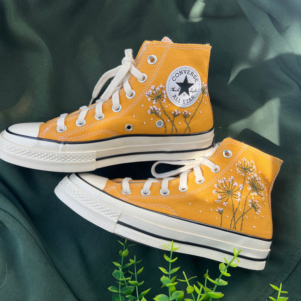 Converse High Tops Chuck Taylors 1970s Custom Converse White Dandelion Embroidered LogoFlower Converse - 1.jpg