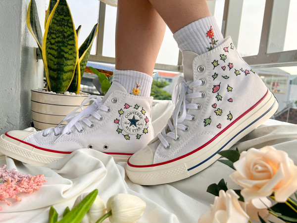 Converse High TopsEmbroidered ConverseConverse Custom LeavesConverse Embroidery Chuck Taylor 1970sEmbroidered Sneakers Leaves And Hearts - 1.jpg