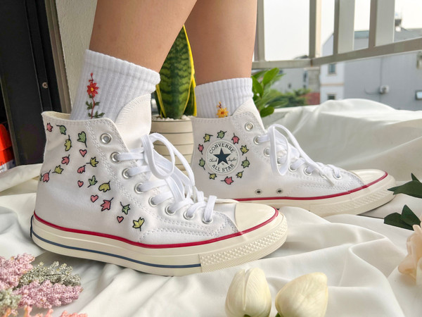 Converse High TopsEmbroidered ConverseConverse Custom LeavesConverse Embroidery Chuck Taylor 1970sEmbroidered Sneakers Leaves And Hearts - 2.jpg