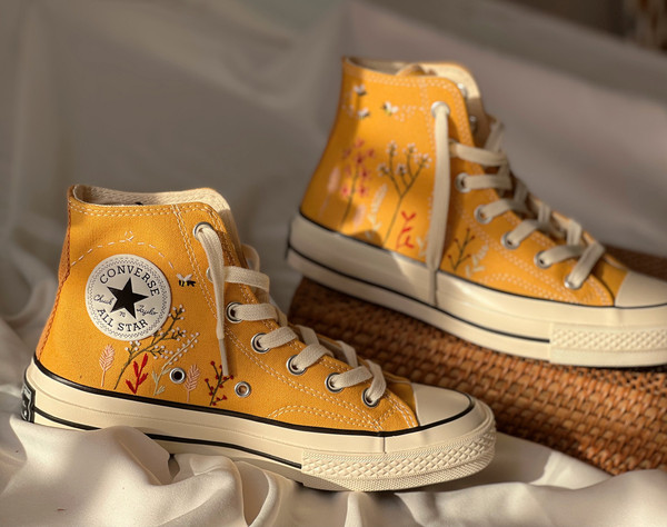 Embroidered ConverseFloral ConverseCustom LOGOConverse Colorful Bees And Flower GardenCustom Logo Converse Chuck Taylors 1970s - 3.jpg