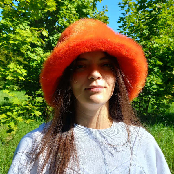 Bright orange bucket hat made of faux fur. Festival fuzzy hat. Cute orange fluffy hat.