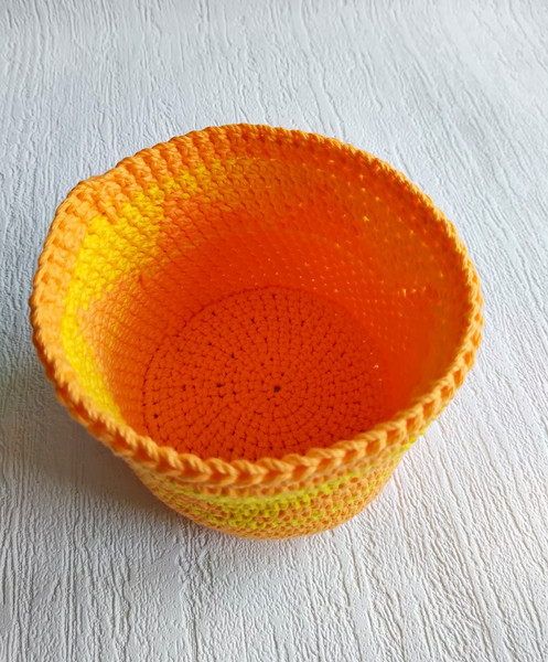 crochet plant pot cover tutorial.jpg