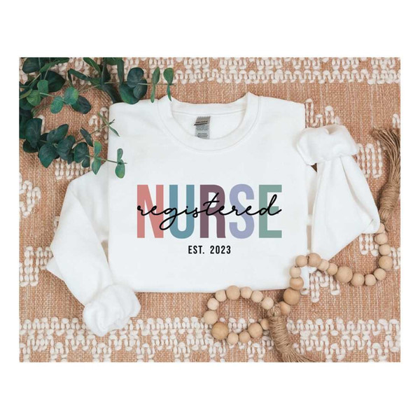 MR-239202315172-registered-nurse-sweatshirt-emergency-department-nurse-sweat-image-1.jpg