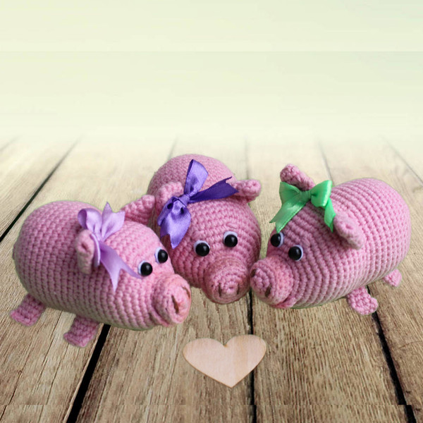 Mini-pig-keychain-crochet-pig-pig-amigurumi-crochet-bag-charm-pig-cute-keychain-small-pink-pig-farm-animal-amigurumi-keychain.jpg