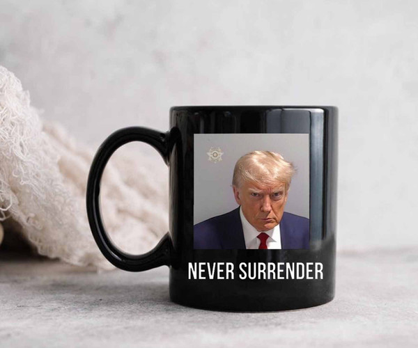 Trump Mug Coffee Cup, Never Surrender - Inspire Uplift