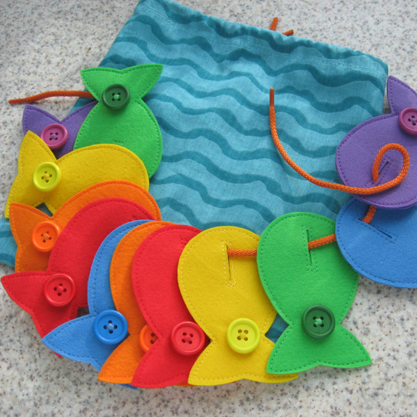 Rainbow fish toddler toy, Felt buttoning activity, button pr - Inspire  Uplift