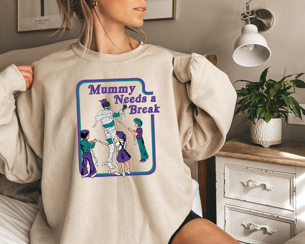 Halloween Mom Sweatshirt, Spooky Mom Shirt, Halloween Gifts for Moms, Halloween Momster Shirt, Retro Halloween Mom Shirt, Mother Sweatshirt.jpg