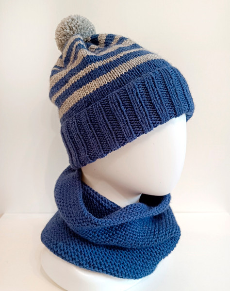 Set: Women handknit Ravenclaw pompom hat and knit Neckwarmer - Inspire  Uplift