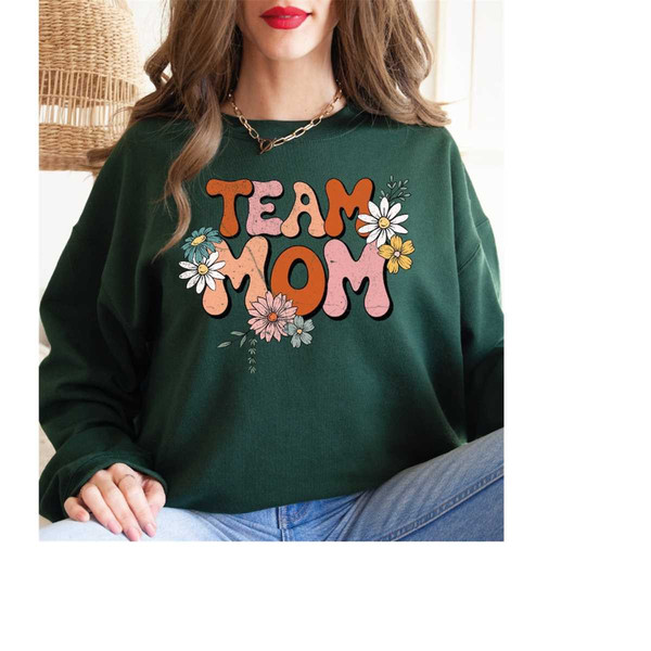 MR-28102023114047-baseball-mom-sweatshirt-retro-team-mom-sweatshirt-game-day-image-1.jpg