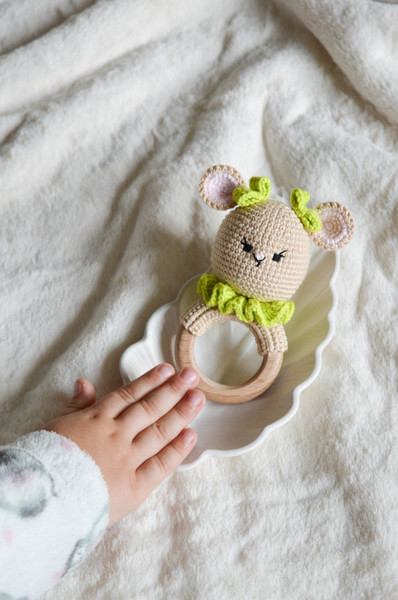 crochet mouse rattle.jpg