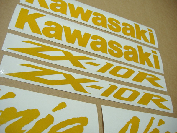 Kawasaki-ZX10R-light-reflective-yellow-decals.JPG