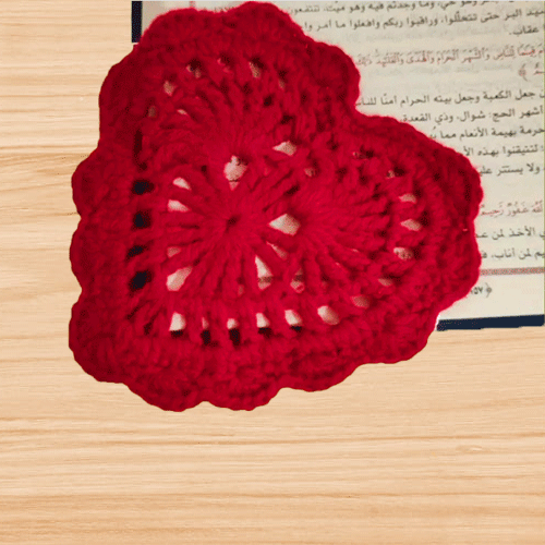 a crochet heart bookmark pattern