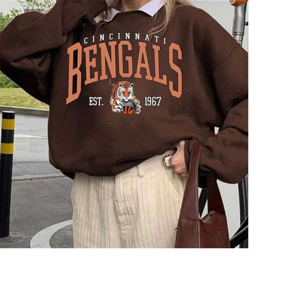 MR-1611202385542-cincinnati-bengals-sweatshirt-cincinnati-bengals-shirt-image-1.jpg