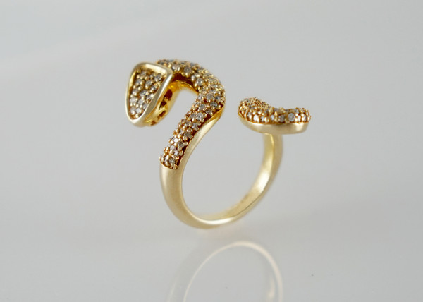 snake-yellowgold-ring-ruby-diamonds-valentinsjewellery-3.jpg