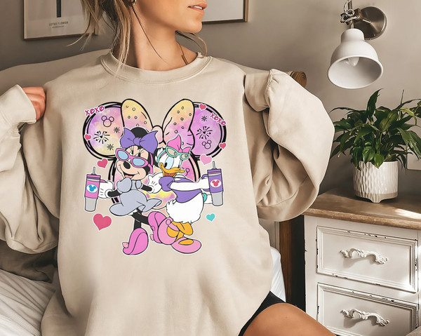 Disney Minnie and Daisy Besties Couple Shirt, Custom Disney Best Friend Shirt, Disney Girls Trip Shirt, Theme Park Shirt, Minnie Mouse Shirt.jpg