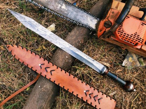 Gladius Triumph Handmade Damascus Steel Sword (6).jpg