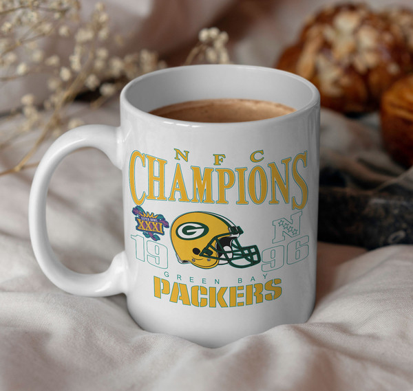 Vintage Green Bay Packers Football Coffee Mug, Green Bay Football Mug for Packers Football Fan Green Bay Packers Gift, 11oz - 15oz.jpg