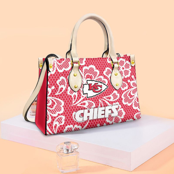 Kansas City Chiefs Flower Pattern Limited Edition Fashion Lady Handbag Nla054810 - ChiefsFam 2.jpg